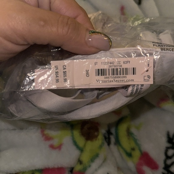 New
BODY BY VICTORIA
Lightly Lined Full-Coverage Lace-Trim Bra - Picture 6 of 6